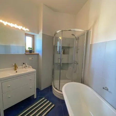 Spacious And Bright Center With Cityview Appartement